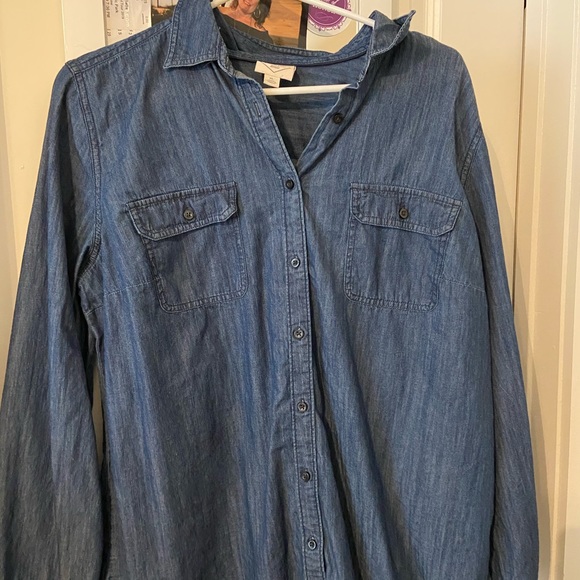 St. John’s Bay denim button down - Picture 1 of 1